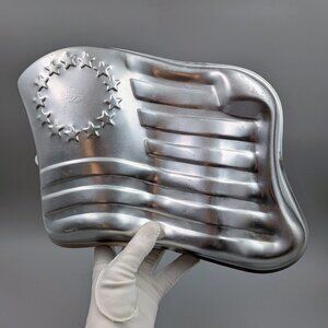 Vintage 1974 Wilton American Flag Cake Pan - 13 Star Betsy Ross Style Mold